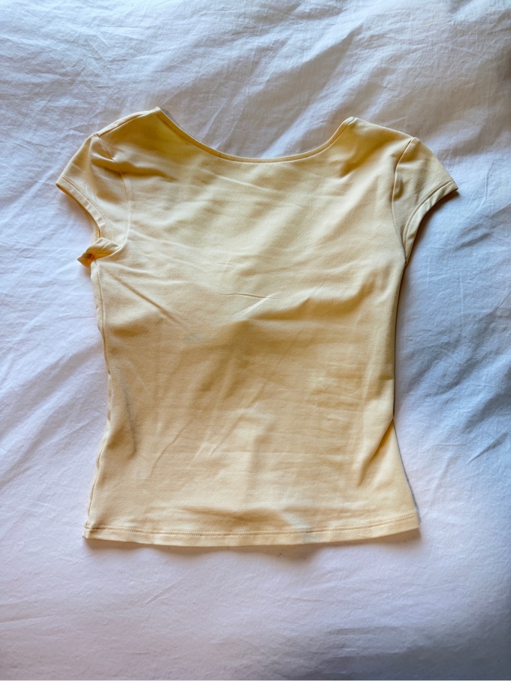RARE ALO Yoga Candlelight Yellow Scoop Neck Short Sleeve Top With Open Back